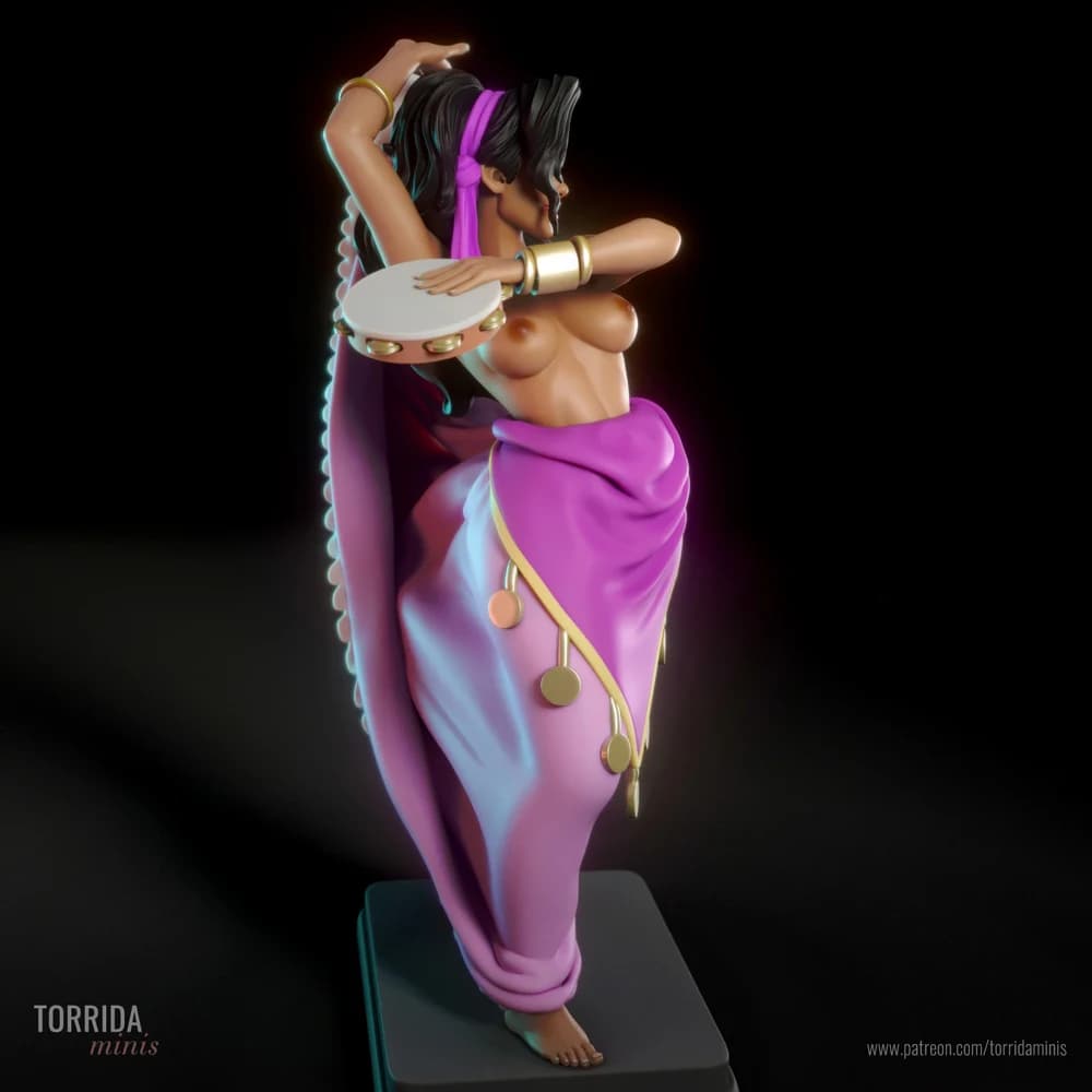 Esmeralda — Miniatura 3D Cigana Sedutora | Torrida Minis